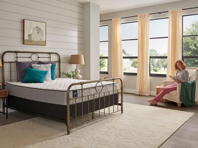 Box Spring vs Flat Mattress Foundation: What&rsquo;s the Difference?