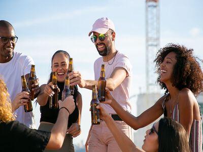 Outdoor Party Setup: Keeping Food Cold, Drinks Ready, and Guests Comfortable