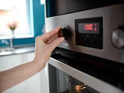Self Cleaning Oven vs. Manual-Clean Oven