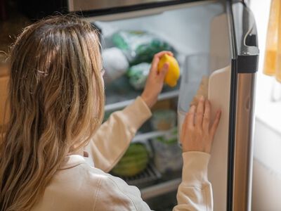 How to Reduce Food Waste Using Your Refrigerator's Features