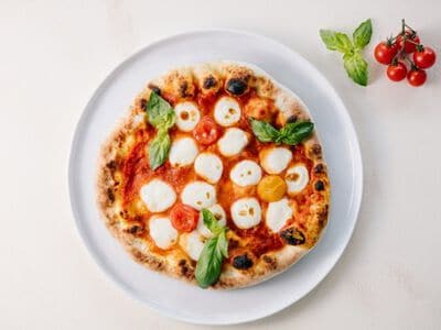 Mozzarella Flower Pizza