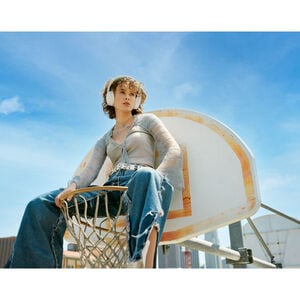 New Bose Quiet Comfort headphones - White Smoke, , hires