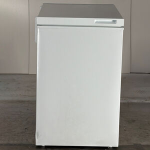 GE 32 in. 7.0 cu. ft. Garage-Ready Chest Freezer - White (Open Box Excellent Condition), , hires