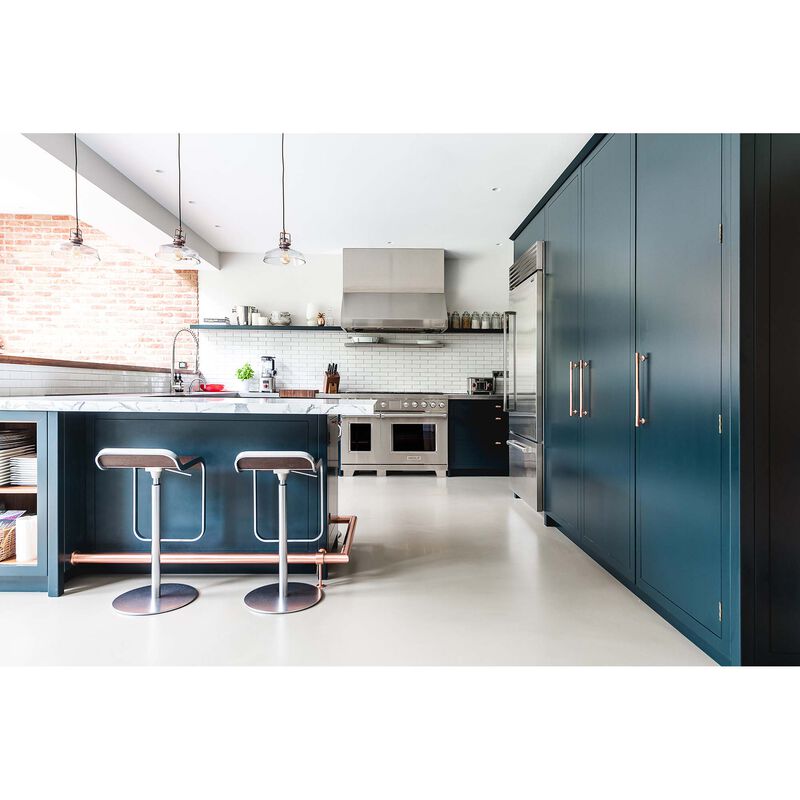 Sub-Zero Classic Series 36 in. Built-In 20.7 cu. ft. Left-Hinged Smart Bottom Freezer Refrigerator with Professional Handles & Internal Water Dispenser- Stainless Steel, , hires