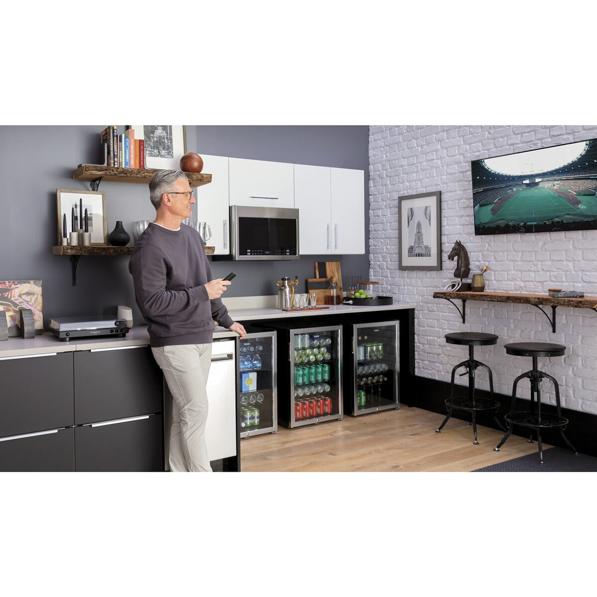 Haier 21 in. 4.3 cu. ft. Compact Beverage Center with Removable