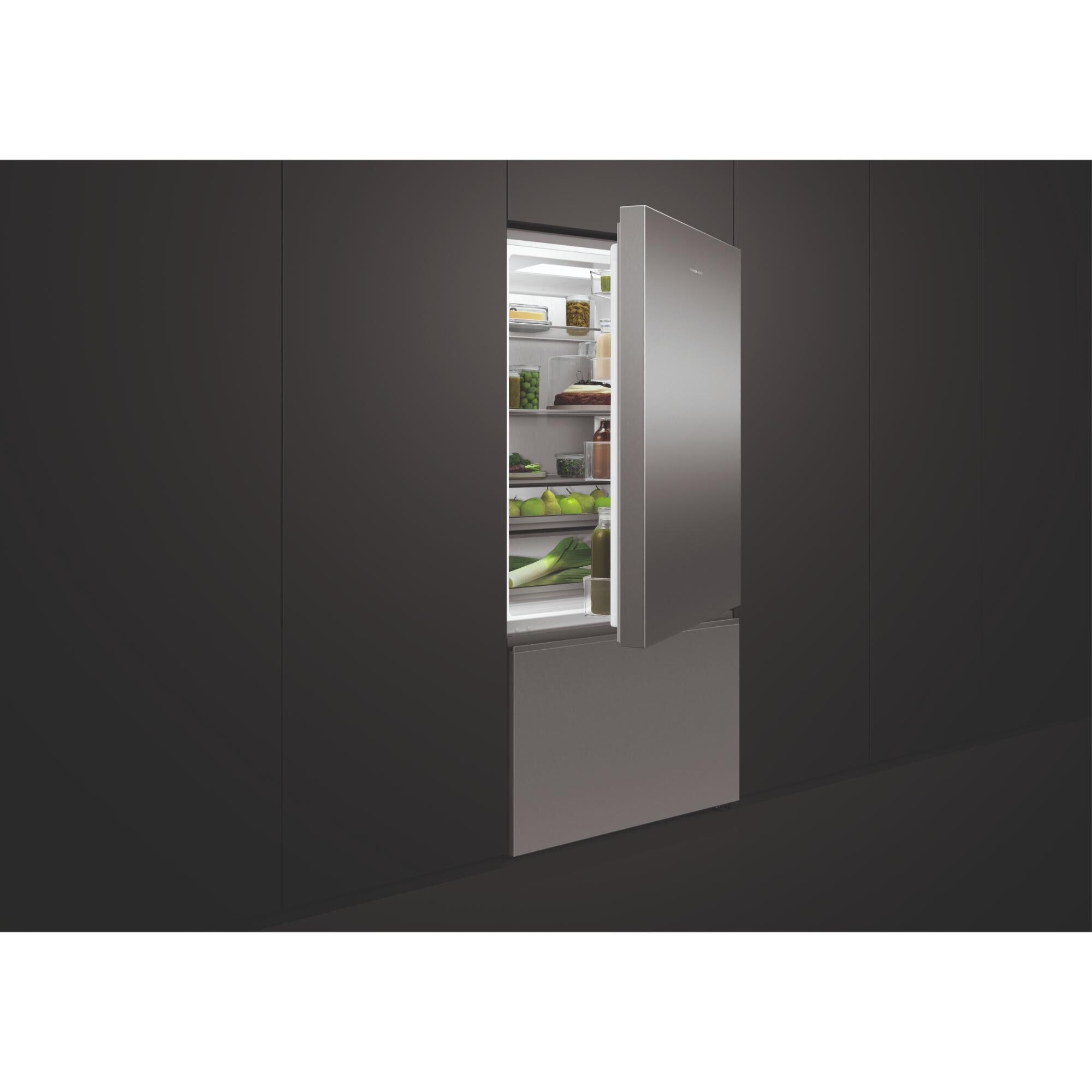 Fisher & Paykel Series 7 31 in. 18.2 cu. ft. Counter Depth Bottom