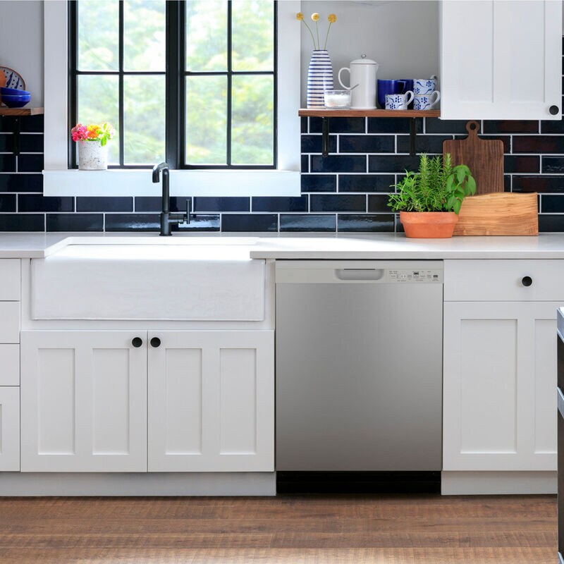 GE 24 in. Front Control Dishwasher with 52 dBa Sound Level, Dry Boost & Pocket - Stainless Steel, Stainless Steel, hires