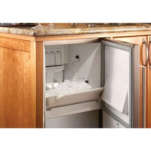 Perlick Signature Series 15 in. Built-In Undercounter Outdoor Ice Maker with 22 lb. Ice Storage - Stainless Steel, , hires