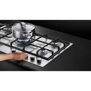 Fisher & Paykel Series 7 24 in. 4-Burner Natural Gas Cooktop with Simmer Burner & Power Burner - Stainless Steel, , hires