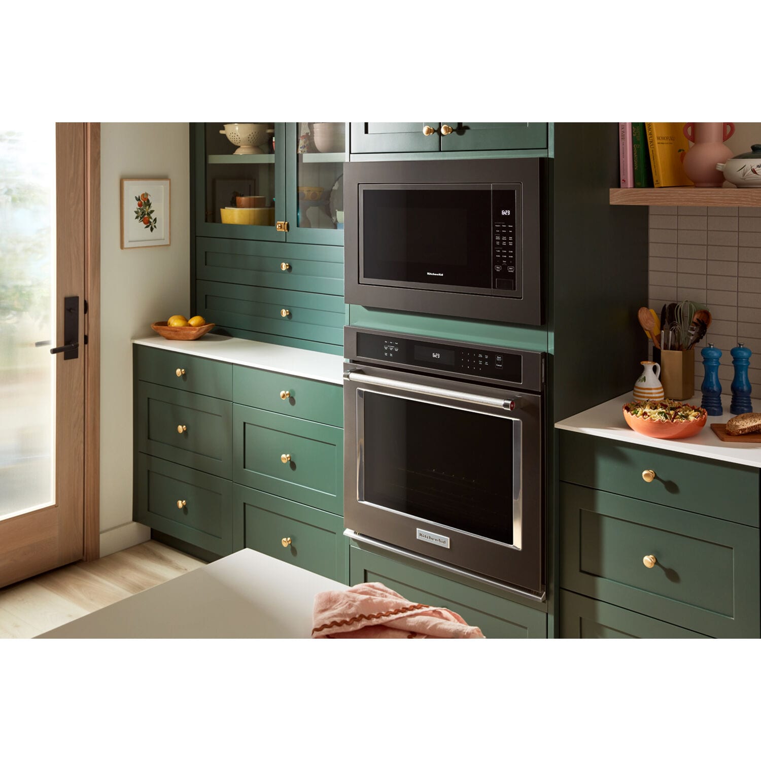 Built in microwave 22 inches wide store