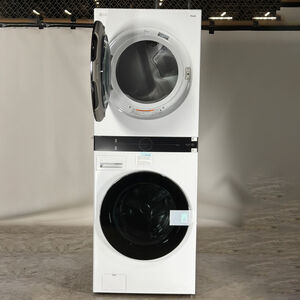 LG 27 in. WashTower with 4.5 cu. ft. Washer with 10 Wash Programs & 7.4 cu. ft. Gas Dryer with 9 Dryer Programs, Sensor Dry & Wrinkle Care - White (Open Box Good Condition), , hires