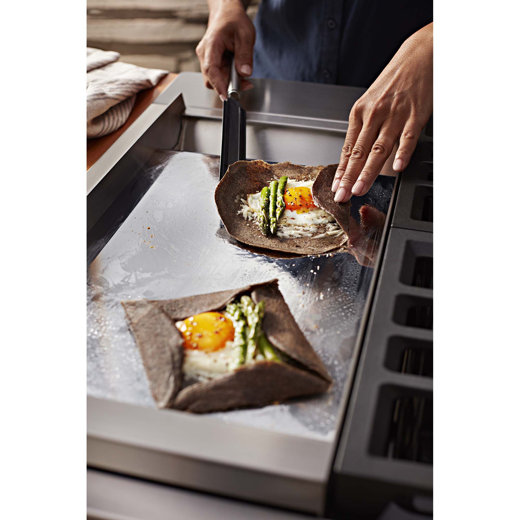 KitchenAid 48 in. 6-Burner Natural Gas Rangetop with Griddle