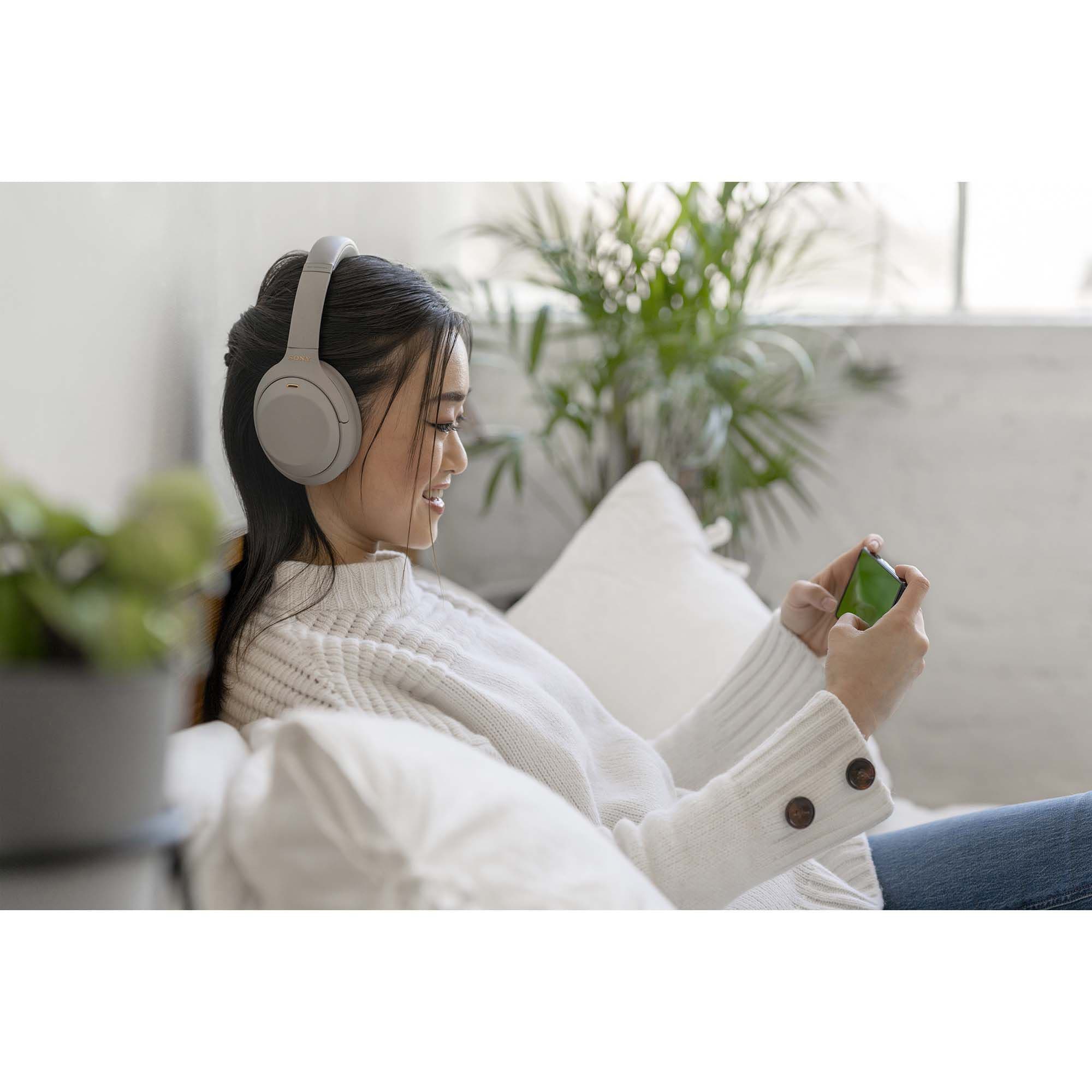 ヘッドホン SONY WH-1000XM4(S) SILVER Sony WH-1000XM4 Wireless Premium Noise Canceling Overhead