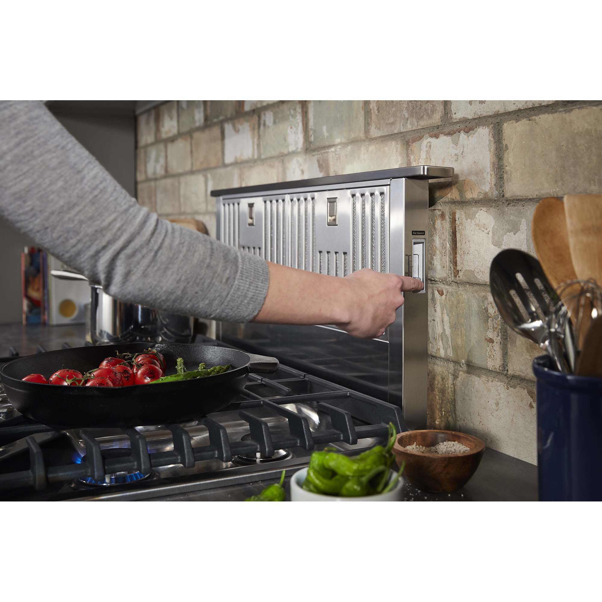 cooktop with pop up exhaust