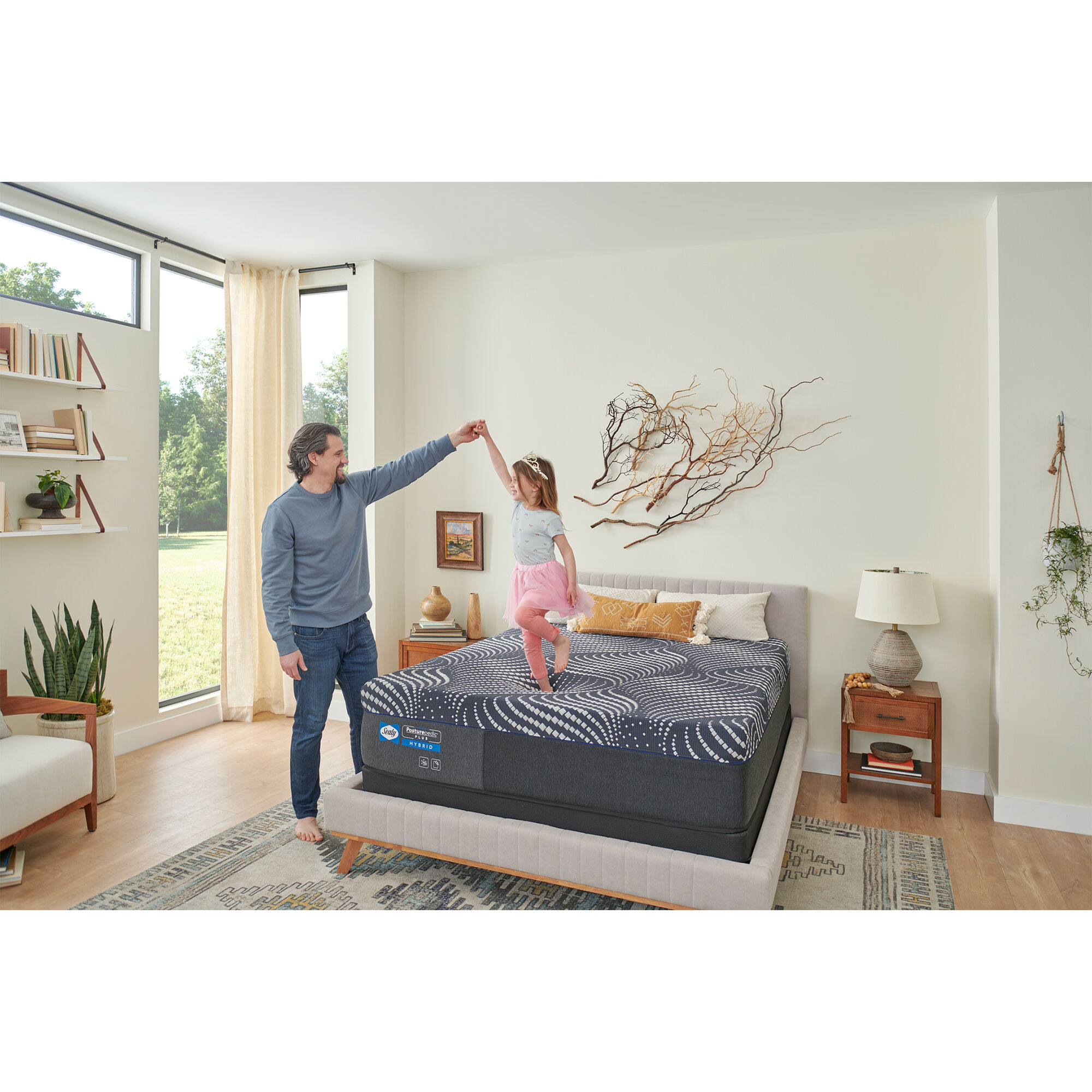 Sealy Posturepedic Plus Highpoint Hybrid Plush Queen Mattress