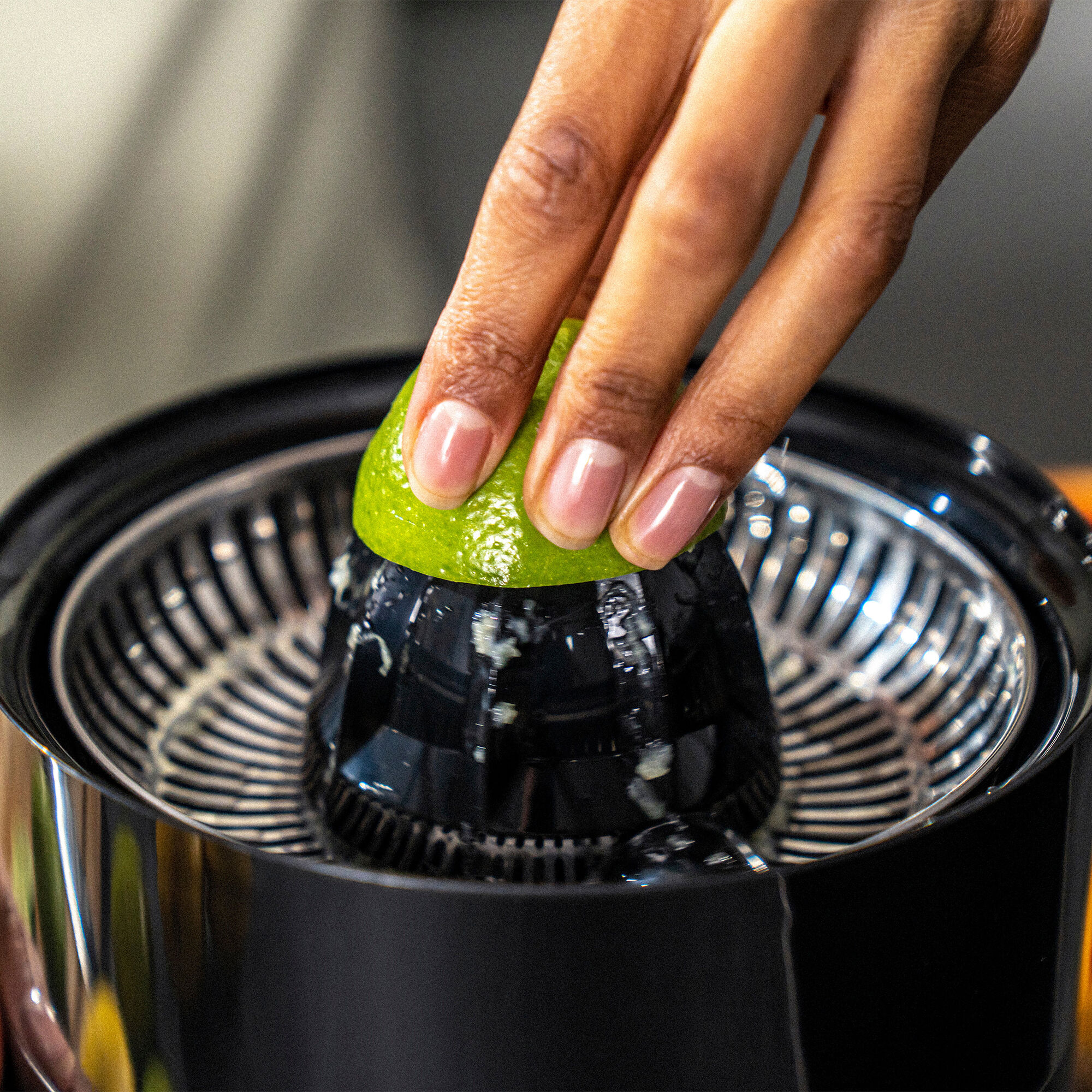 Zwilling Enfinigy Citrus Juicer - Black | P.C. Richard & Son