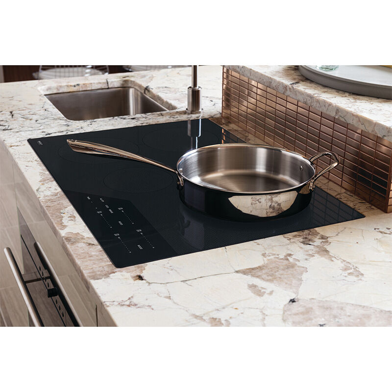 Wolf 30inch Induction Cooktop Cooktop with 4 Burners - Black