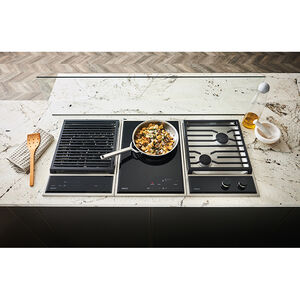 Wolf Transitional 15 in. 2-Burner Natural Gas Cooktop with Simmer Burner - Stainless Steel, , hires