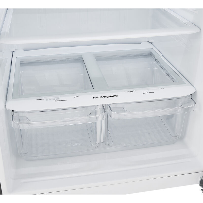 Fridge freezer with water deals dispenser and ice maker
