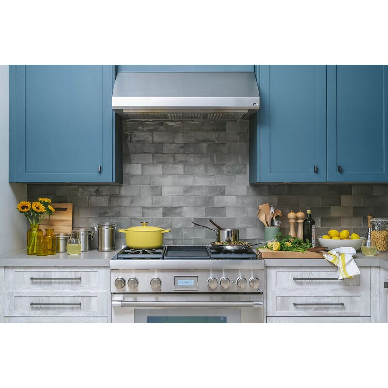 Thermador Masterpiece Series 36 in. Smart Convertible Canopy Pro Style Style Range Hood with 600 CFM, 4 Fan Speeds & 2 LED Lights - Stainless Steel, , hires