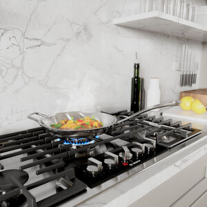 Bosch Benchmark 36 in. 5-Burner Natural Gas Cooktop with Simmer Burner & Power Burner - Stainless Steel, , hires