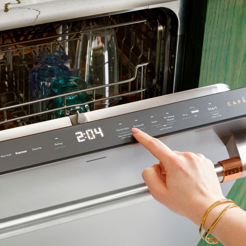 Cafe 24 in. Top Control Smart Dishwasher with 44 dBa Sound Level, 3rd-Rack & Dual Convection Ultra Dry - Matte White, , hires