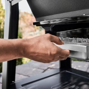 Weber Searwood XL 600 Wood Pellets Grill - Black, , hires