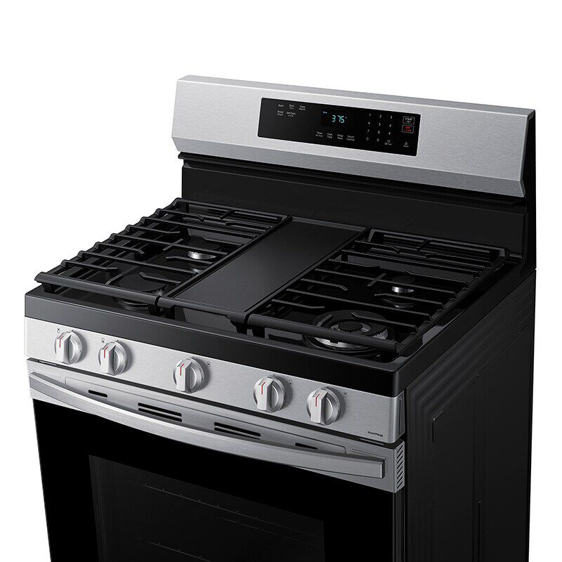 Samsung 30 in. 6 cu. ft. Smart Gas Range with 5 Sealed Burners & Griddle - Stainless Steel, , hires