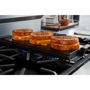 Maytag 30 in. 5.0 cu. ft. Smart Air-Fry Standard Convection Slide-In Gas Range with 5 Sealed Burners, Reversible Grill & Griddle - Fingerprint Resistant Stainless Steel, , hires