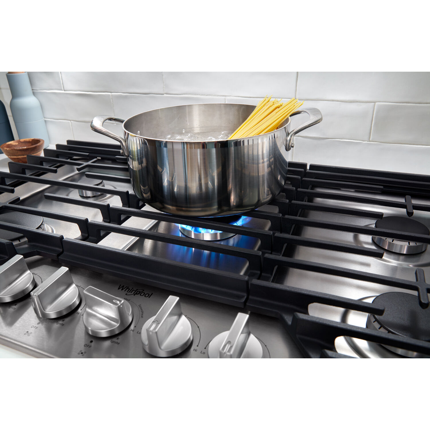 Whirlpool 36 in. 5-Burner Natural Gas Cooktop with Simmer Burner