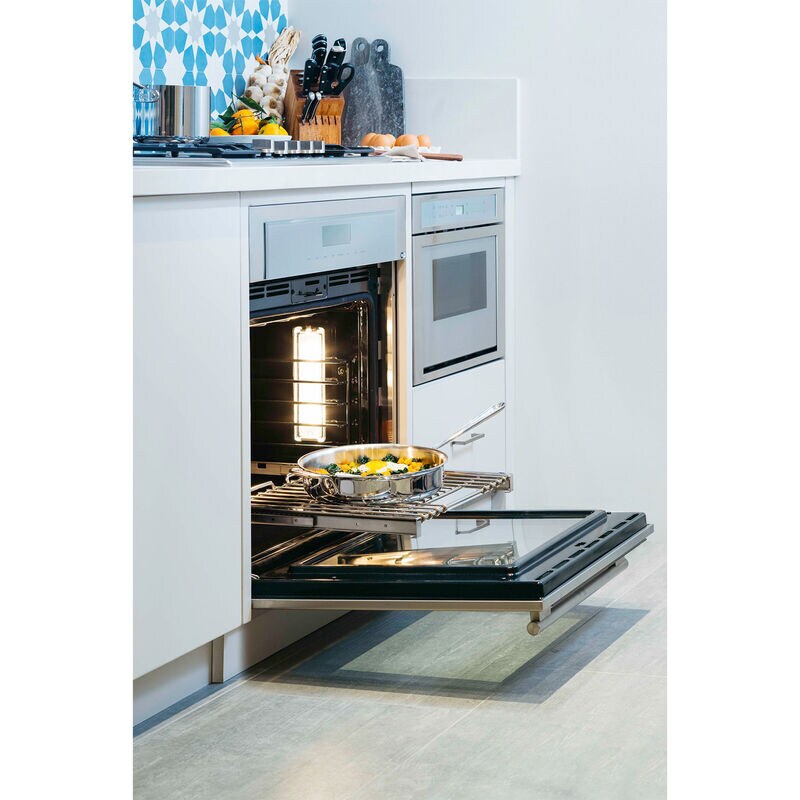 Thermador Masterpiece Series 30 in. 4.5 cu. ft. Smart Electric Single Wall Oven with True European Convection - Stainless Steel, , hires