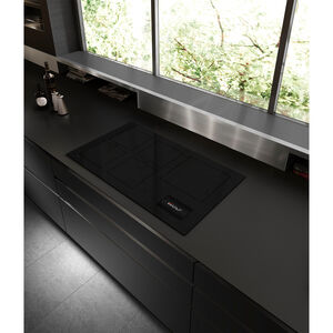Wolf Contemporary Series 36 in. 5-Burner Induction Cooktop with Simmer Burner - Black, , hires