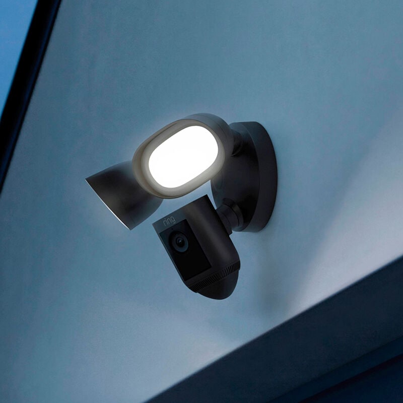 Ring outdoor wifi cam with motion activated floodlight sale