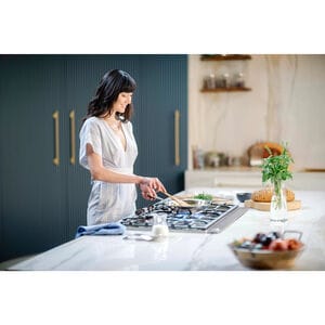 Thermador Masterpiece Series 30 in. 5-Burner Natural Gas Cooktop with Simmer Burner & Power Burner - Stainless Steel, , hires