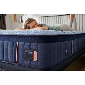 Stearns & Foster Lux Estate Hybrid Medium Tight Top Mattresses - Queen Size, , hires