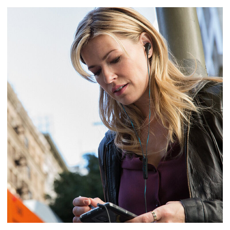 Bose QuietComfort 20 In-Ear Wired Noise Cancelling Headphones with Apple Control - Black, , hires