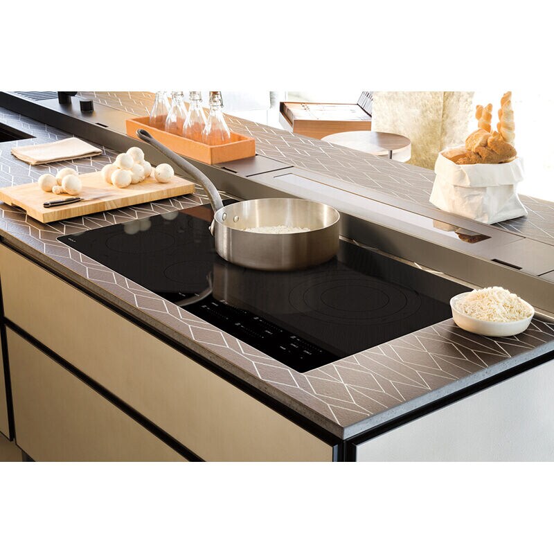 Wolf Contemporary Series 36 in. 5Burner Electric Cooktop with Simmer