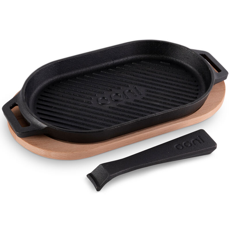 Ooni Cast Iron Grizzler Pan with Beech Wood Serving Board