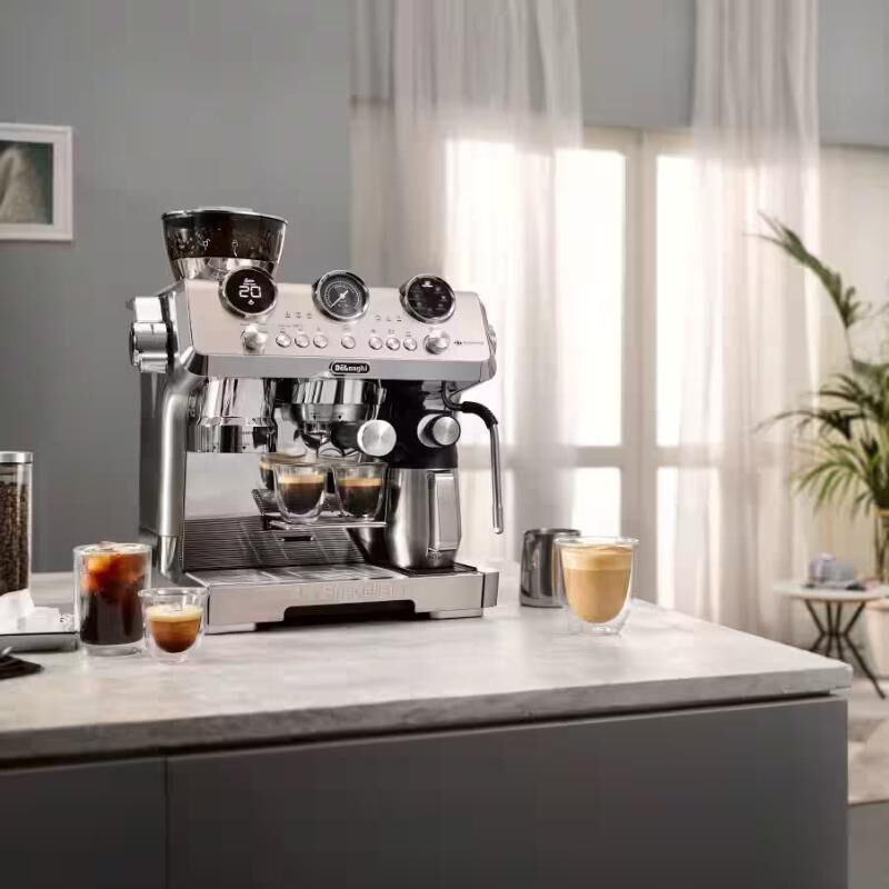 DeLonghi La Specialista Maestro Espresso Machine with Cold Brew