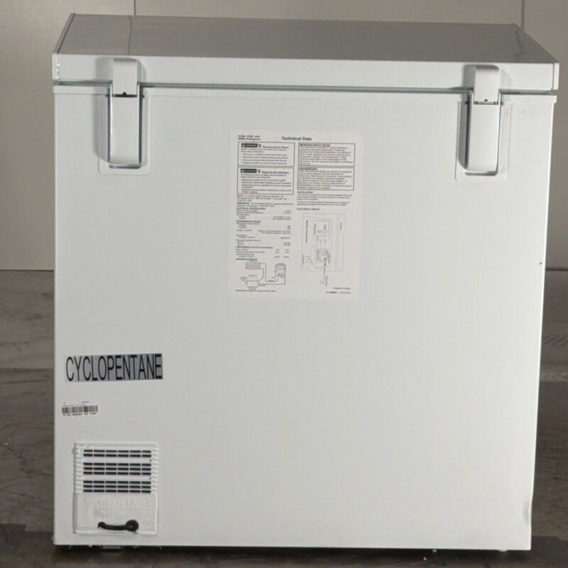 GE 32 in. 7.0 cu. ft. Garage-Ready Chest Freezer - White (Open Box Excellent Condition), , hires