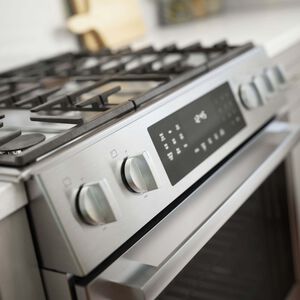 Bosch Benchmark 30 in. 4.8 cu. ft. Standard Convection Slide-In Gas Range with 5 Sealed Burners - Stainless Steel, , hires