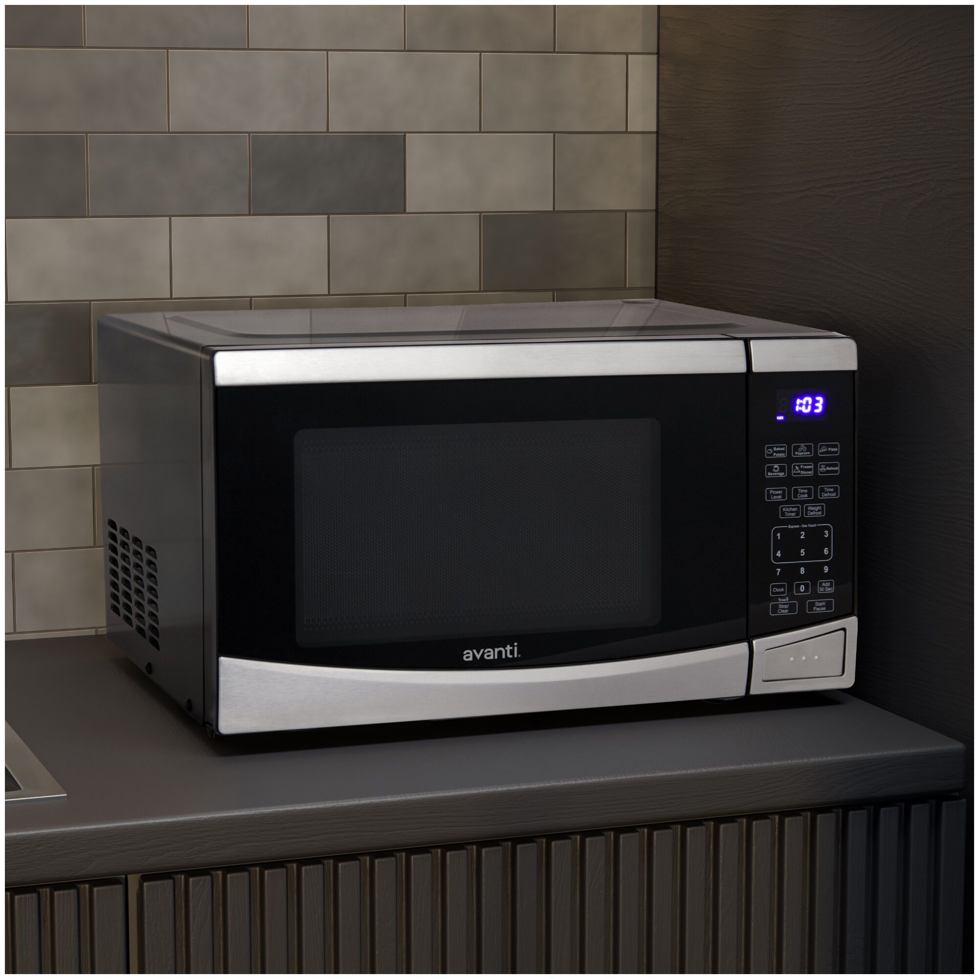 Avanti 19 in. 0.9 cu. ft. 900W Countertop Microwave - Stainless