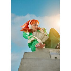 New Bose Quiet Comfort headphones - White Smoke, , hires