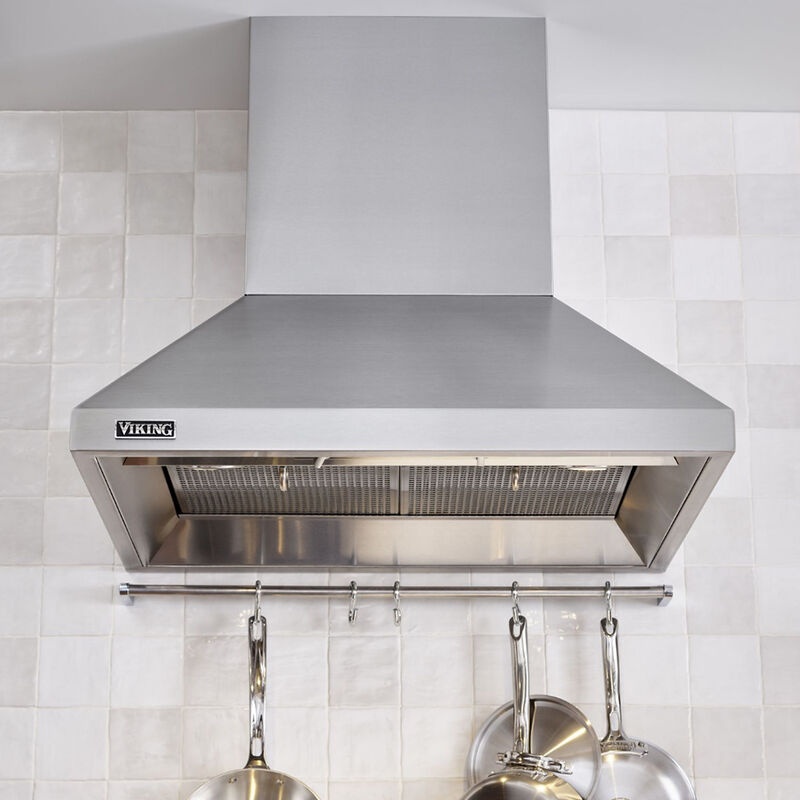 Viking 30 in. Chimney Style Range Hood with 460 CFM, Convertible Venting & 2 Halogen Lights - Stainless Steel, Stainless Steel, hires