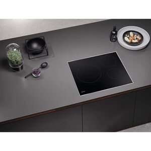 Miele 24 in. 3-Burner Smart Induction Cooktop with TwinBooster - Black with Stainless Steel Frame, , hires