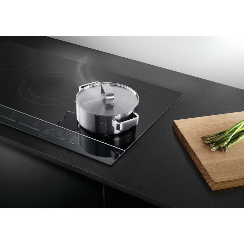 Fisher & Paykel Series 7 36 in. 5-Burner Induction Cooktop with Simmer Burner & Power Burner - Black Glass, , hires