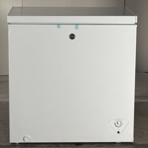 GE 32 in. 7.0 cu. ft. Garage-Ready Chest Freezer - White (Open Box Excellent Condition), , hires