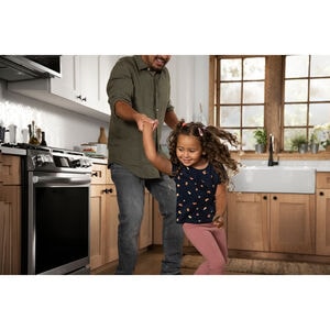 Frigidaire Gallery 30 in. 6 cu. ft. Air Fry True European Convection Steam Gas Range with 5 Sealed Burners & Griddle - Stainless Steel, , hires