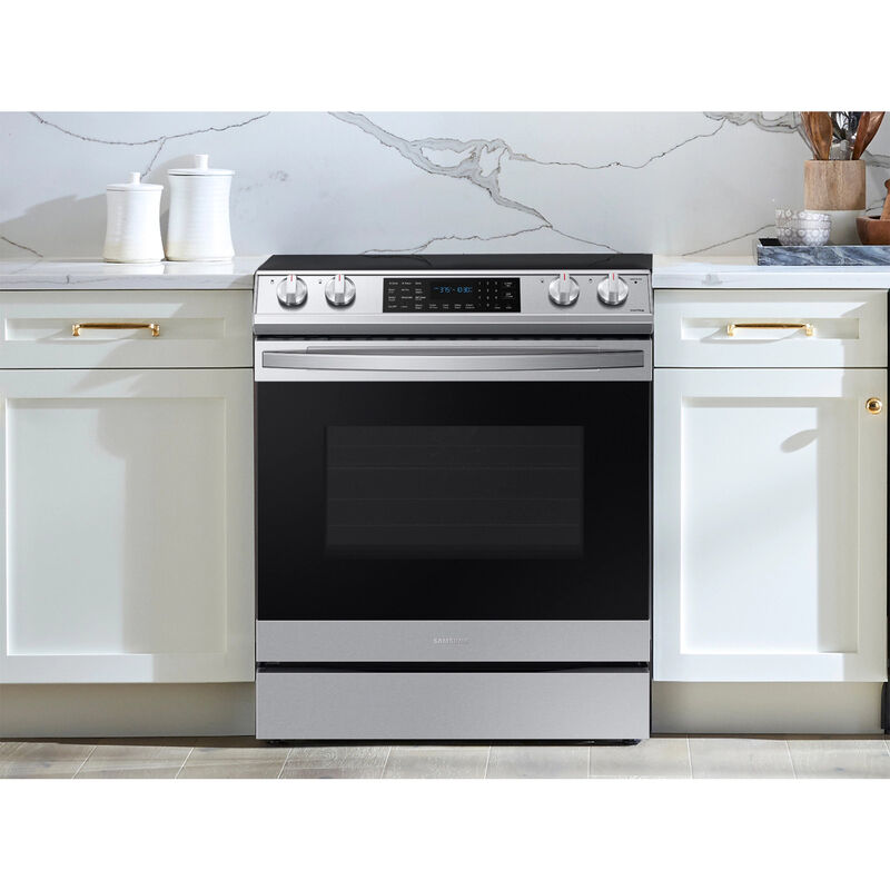 jaje Upozorenje jasnoća  Samsung 30 in. 6.3 cu. ft. Smart Air Fry Convection Oven Slide-In Electric  Range with 5 Smoothtop Burners - Stainless Steel | P.C. Richard & Son
