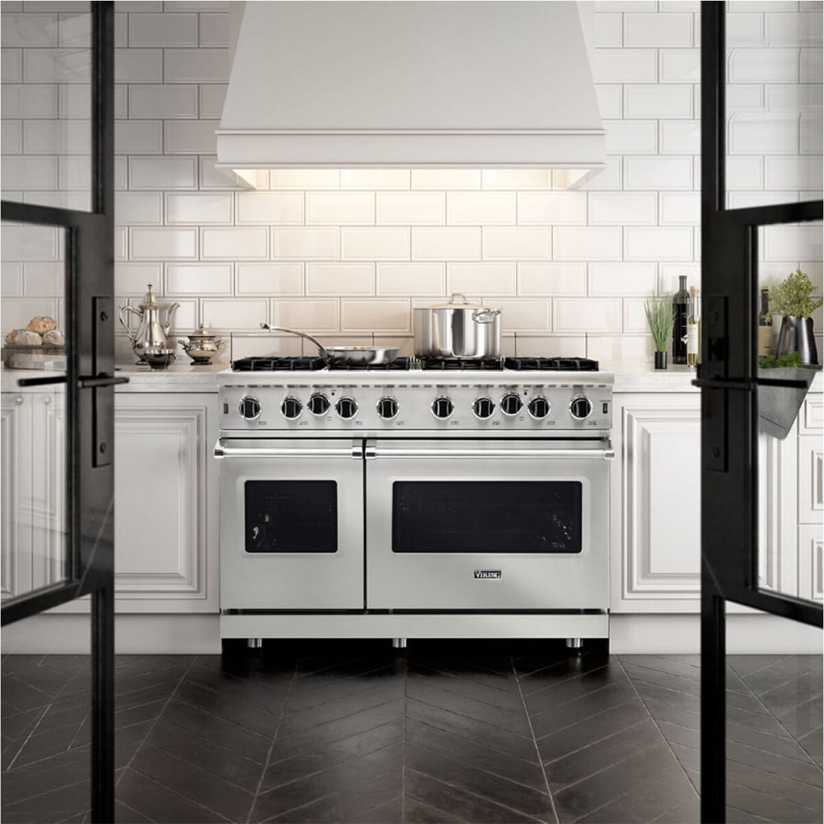 Viking double shop oven range